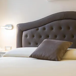 Guest house Royal Luxury, Naples